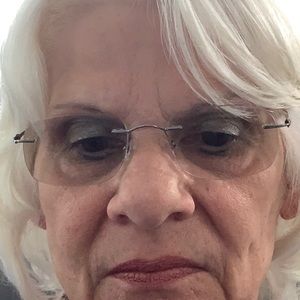 Meet your Posher, Claudia